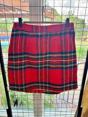Plaid Mini Skirt in Red & Black Like New